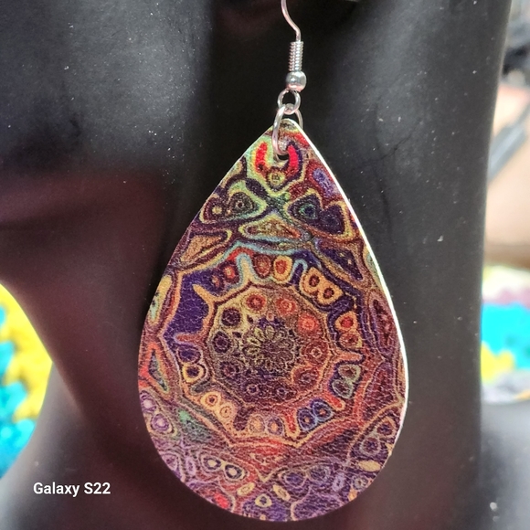Teardrop Leather Earrings Paisley Mandala Earrings NWT - Picture 4 of 6